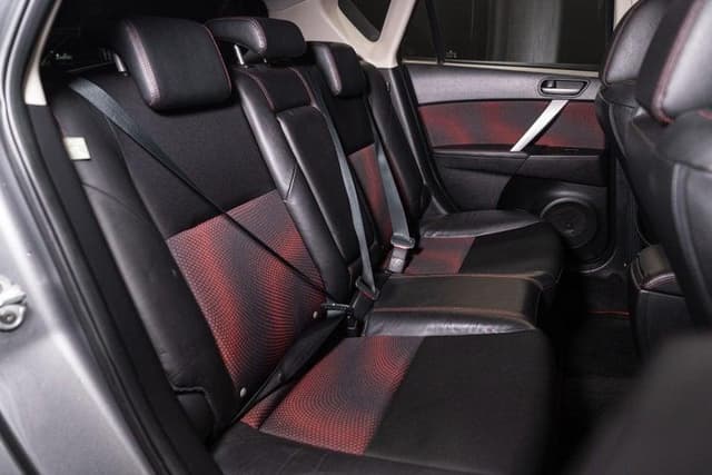 2009 Mazda Axela JDM car for sale — photo 13 of 15