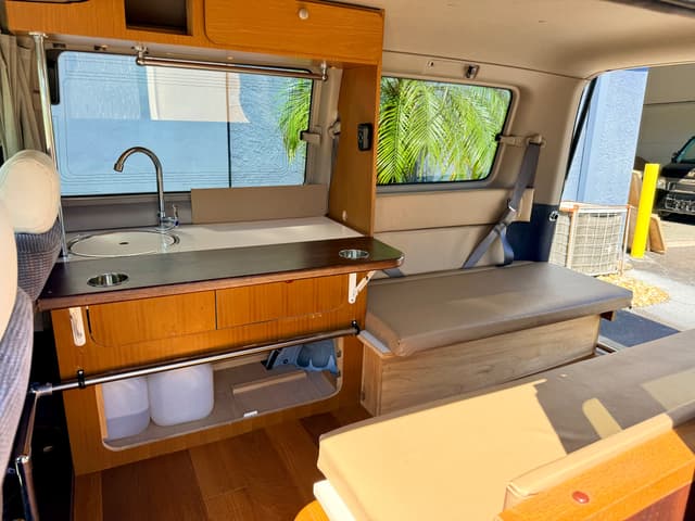 2000 Honda Stepwagon JDM car for sale — photo 21 of 25