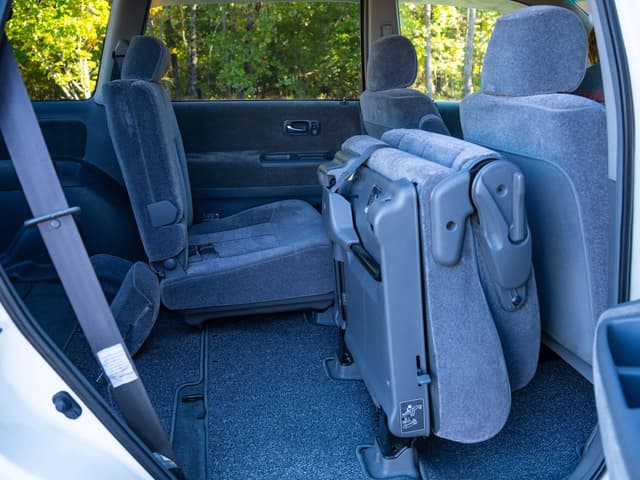 1999 Honda Odyssey JDM car for sale — photo 15 of 17