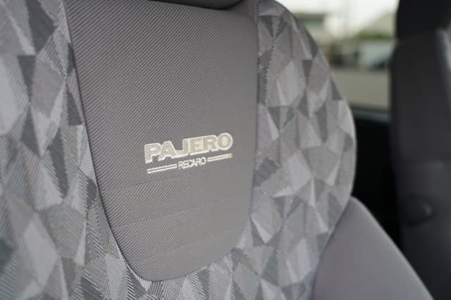 1997 Mitsubishi Pajero JDM car for sale — photo 6 of 24