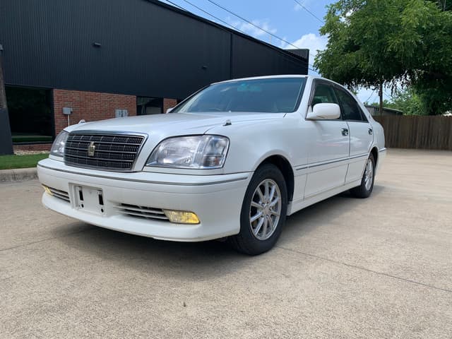 1999 Toyota Crown JDM car for sale — photo 2 of 16
