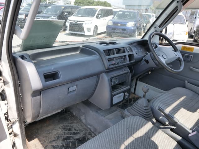 2000 Daihatsu Hijet JDM car for sale — photo 24 of 25