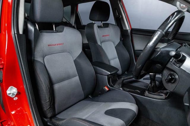 2006 Mazda Axela JDM car for sale — photo 16 of 18