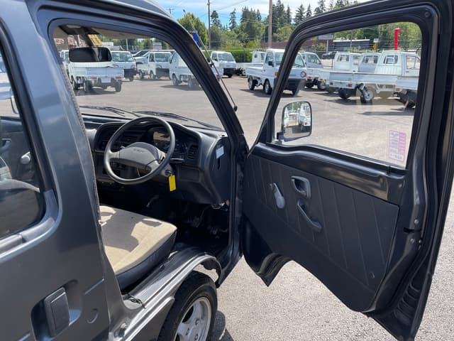 1991 Suzuki Every JDM car for sale — photo 17 of 25