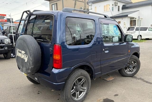 2010 Suzuki Jimny JDM car for sale — photo 2 of 25