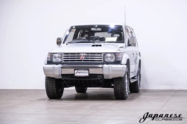 1994 Mitsubishi Pajero JDM car for sale — photo 3 of 25