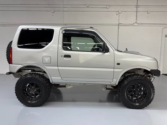 1999 Suzuki Jimny JDM car for sale — photo 5 of 25