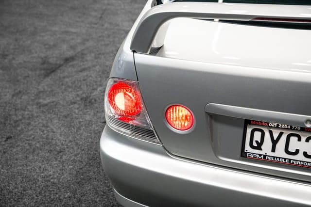 1999 Toyota Altezza JDM car for sale — photo 7 of 19