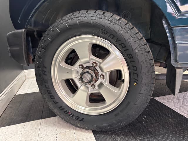 1996 Suzuki Jimny JDM car for sale — photo 12 of 23