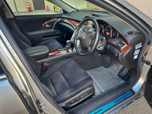 2008 Honda Legend JDM car for sale — photo 15 of 25