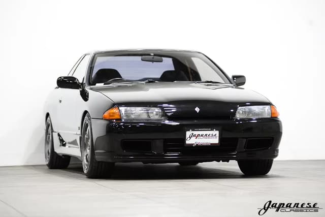 1991 Nissan Skyline JDM car for sale — photo 3 of 25