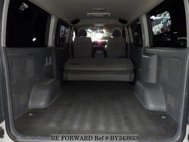 2006 Toyota HiAce JDM car for sale — photo 6 of 6