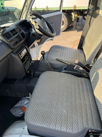 2000 Daihatsu Hijet JDM car for sale — photo 10 of 11
