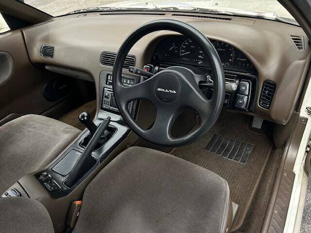 1990 Nissan Silvia JDM car for sale — photo 3 of 12