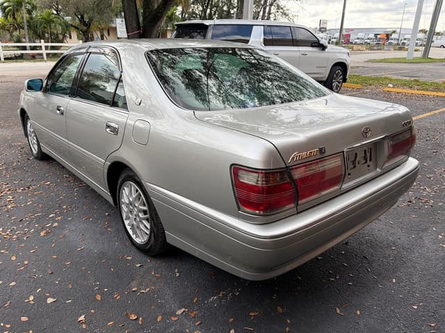 2000 Toyota Crown JDM car for sale — photo 5 of 17
