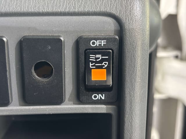 2000 Isuzu Elf JDM car for sale — photo 14 of 25