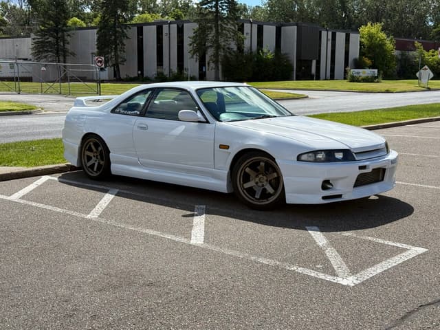 1997 Nissan Skyline JDM car for sale — photo 7 of 11
