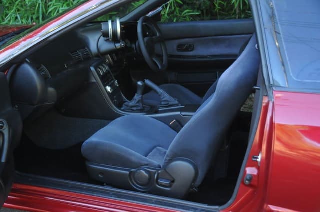 1992 Nissan Skyline JDM car for sale — photo 13 of 25