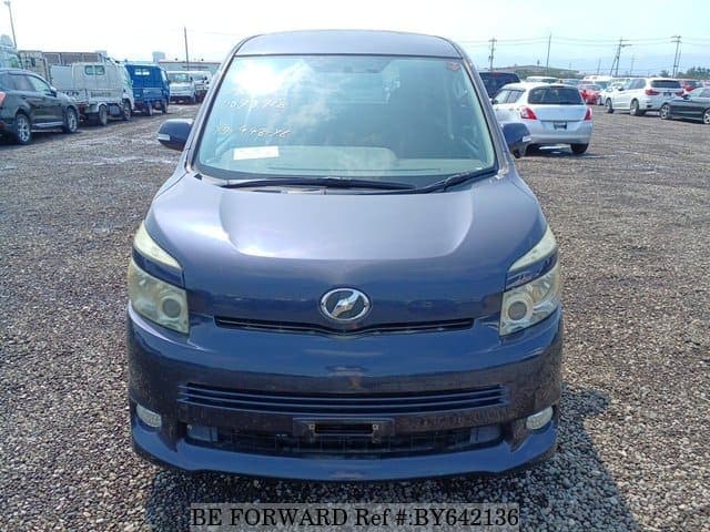 2008 Toyota Voxy JDM car for sale — photo 8 of 25