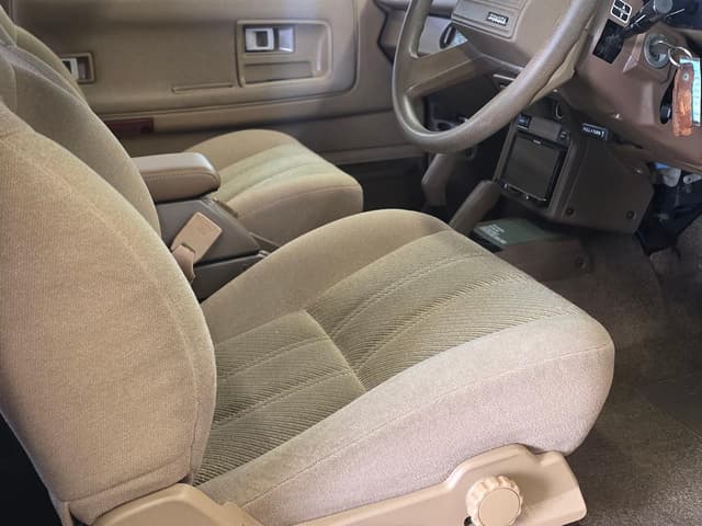 1987 Toyota Hilux Surf JDM car for sale — photo 2 of 25