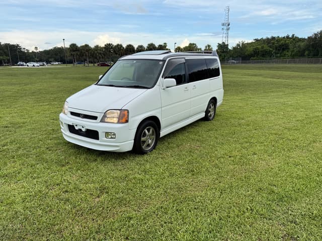 2000 Honda Stepwagon JDM car for sale — photo 2 of 25