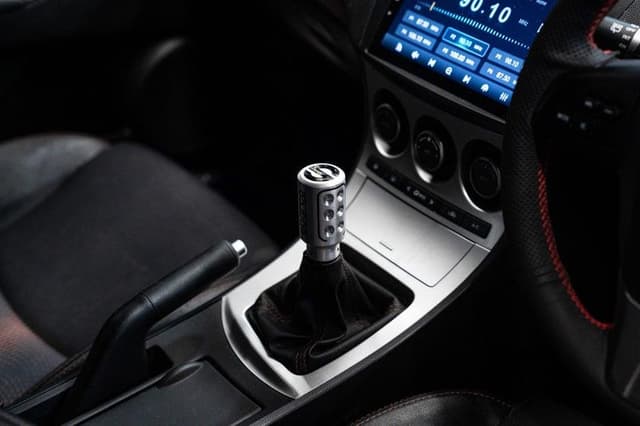 2010 Mazda Axela JDM car for sale — photo 9 of 19