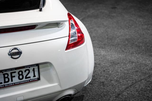 2009 Nissan Fairlady Z JDM car for sale — photo 10 of 13