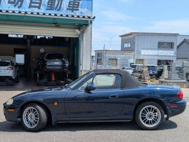 1998 Mazda Roadster (Eunos Roadster / MX-5) JDM car for sale — photo 12 of 20