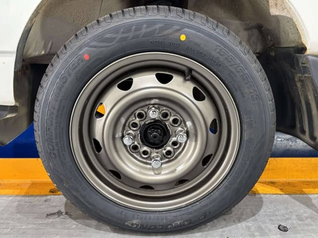 1997 Mitsubishi Minicab JDM car for sale — photo 18 of 25