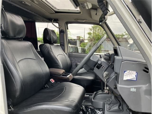 1999 Toyota Land Cruiser JDM car for sale — photo 13 of 25