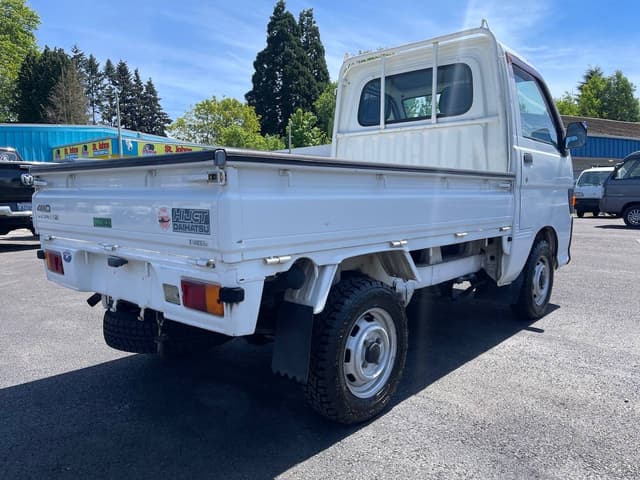 1996 Daihatsu Hijet JDM car for sale — photo 6 of 25