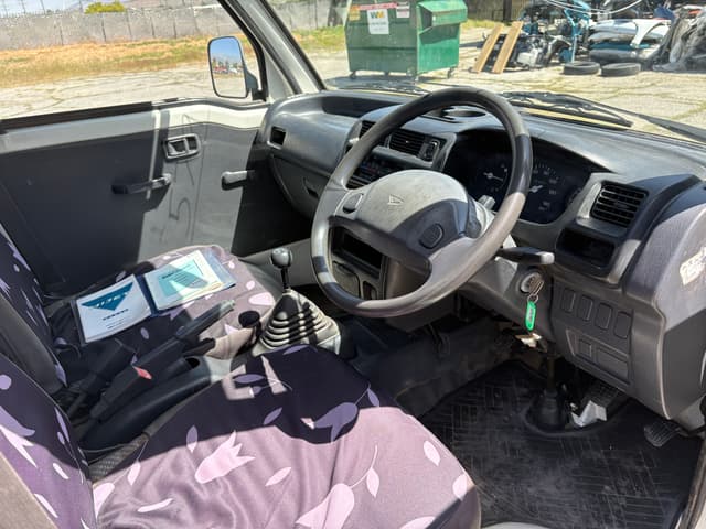 2000 Daihatsu Hijet JDM car for sale — photo 14 of 25