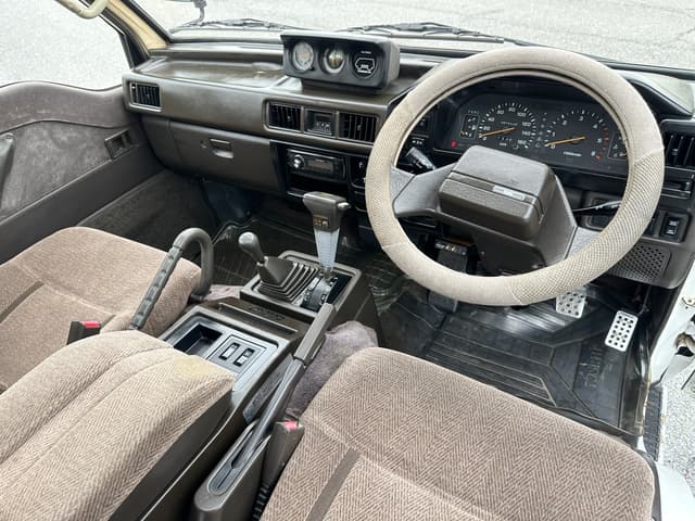 1991 Mitsubishi Delica JDM car for sale — photo 12 of 20