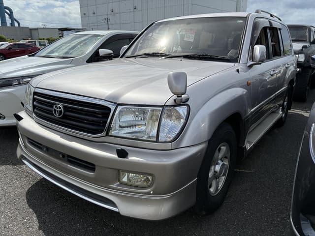 1998 Toyota Land Cruiser JDM car for sale — photo 2 of 8