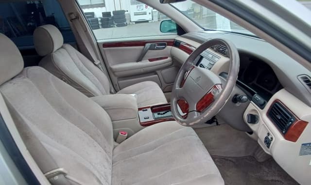 2000 Toyota Crown JDM car for sale — photo 7 of 25