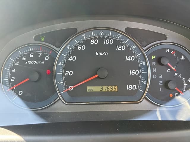2002 Toyota Alphard JDM car for sale — photo 11 of 15