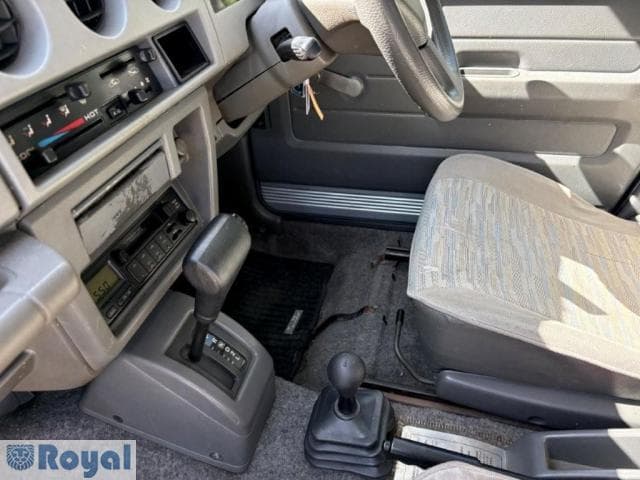 1997 Suzuki Jimny JDM car for sale — photo 18 of 25