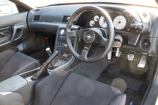 1994 Nissan Skyline JDM car for sale — photo 13 of 25