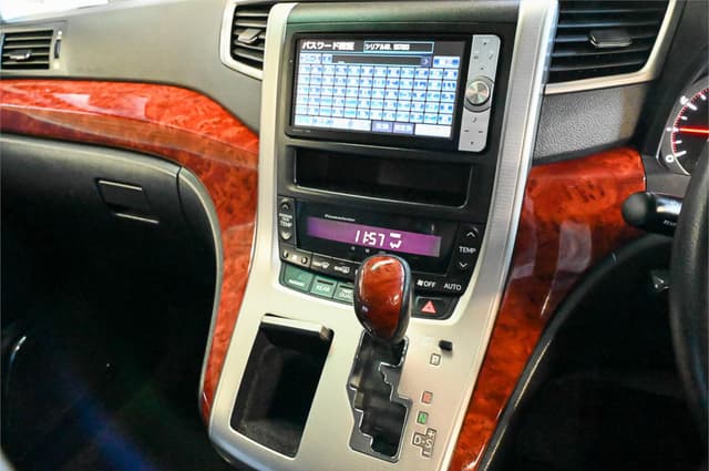 2011 Toyota Alphard JDM car for sale — photo 22 of 23