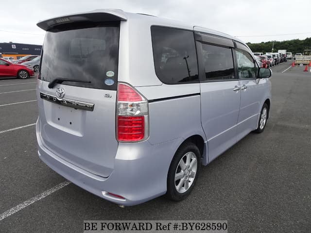 2009 Toyota Noah JDM car for sale — photo 5 of 25