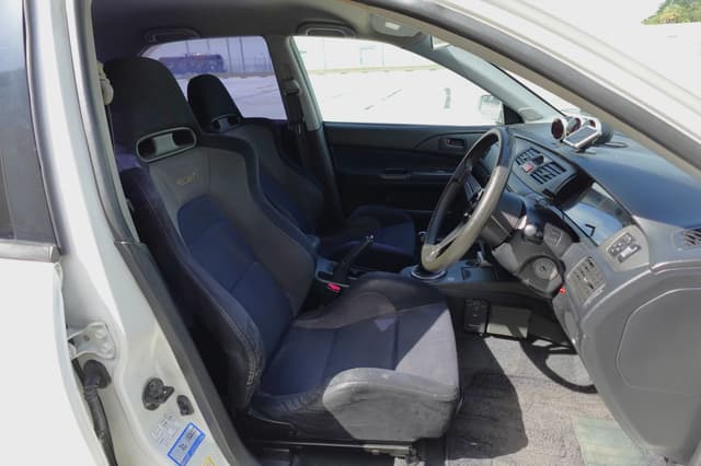 2001 Mitsubishi Lancer Evolution JDM car for sale — photo 10 of 15