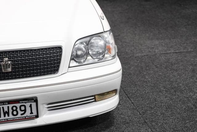 2000 Toyota Crown JDM car for sale — photo 5 of 18