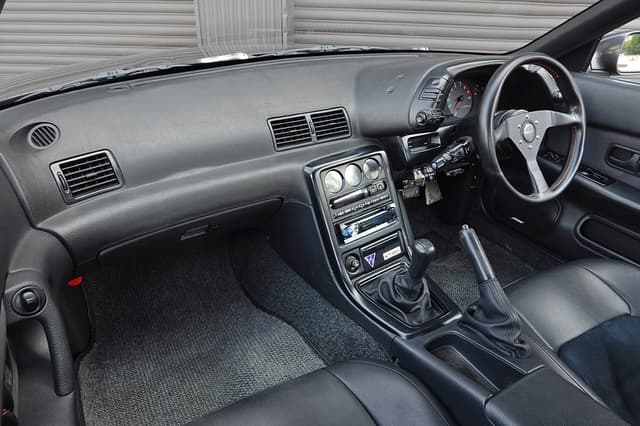 1990 Nissan Skyline JDM car for sale — photo 21 of 25