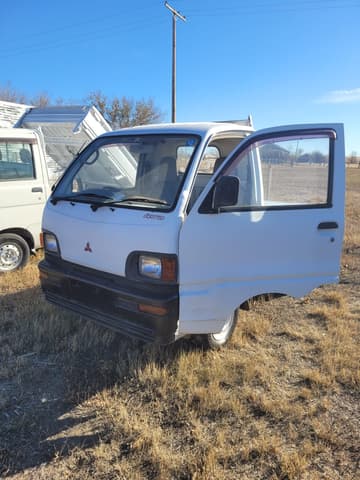 1994 Mitsubishi Minicab JDM car for sale — photo 2 of 14