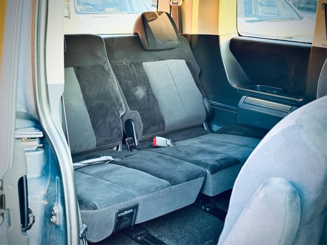 2010 Mitsubishi Delica JDM car for sale — photo 20 of 25