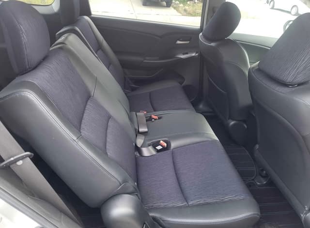 2009 Honda Odyssey JDM car for sale — photo 10 of 11