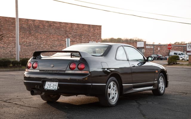 1996 Nissan Skyline JDM car for sale — photo 6 of 12