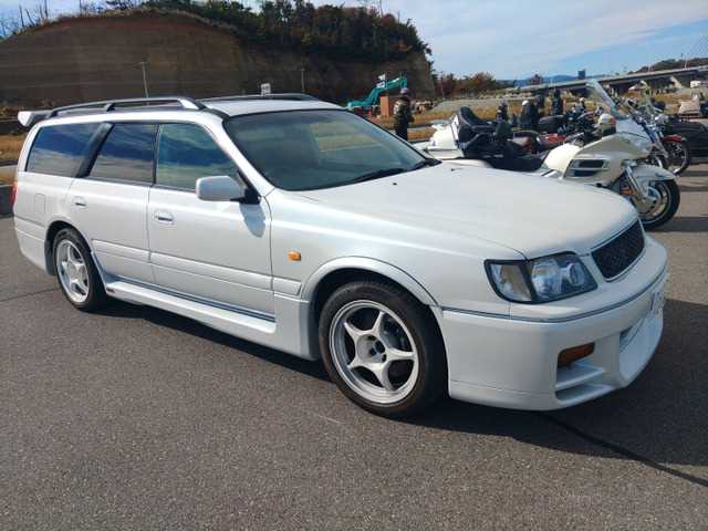 1998 Nissan Stagea JDM car for sale — photo 3 of 19