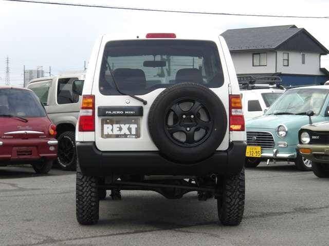 2001 Mitsubishi Pajero Mini JDM car for sale — photo 8 of 19