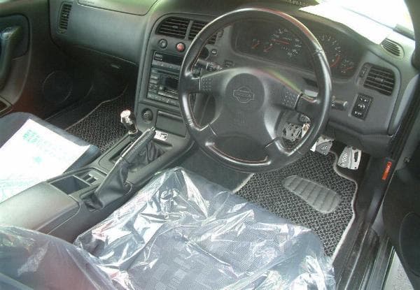 1993 Nissan Skyline JDM car for sale — photo 3 of 3